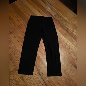 black old navy active capri leggings
